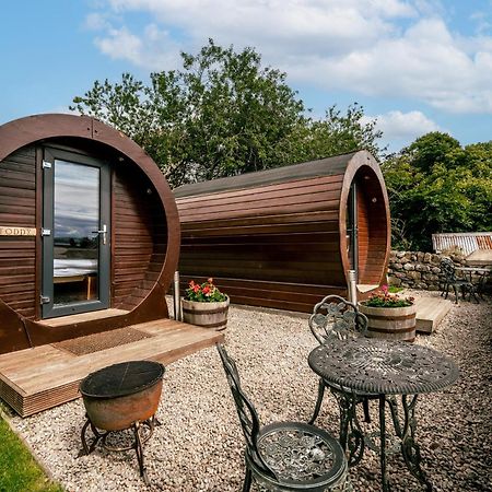 Отель Delny Glamping And Farm Animals Инвергордон Экстерьер фото